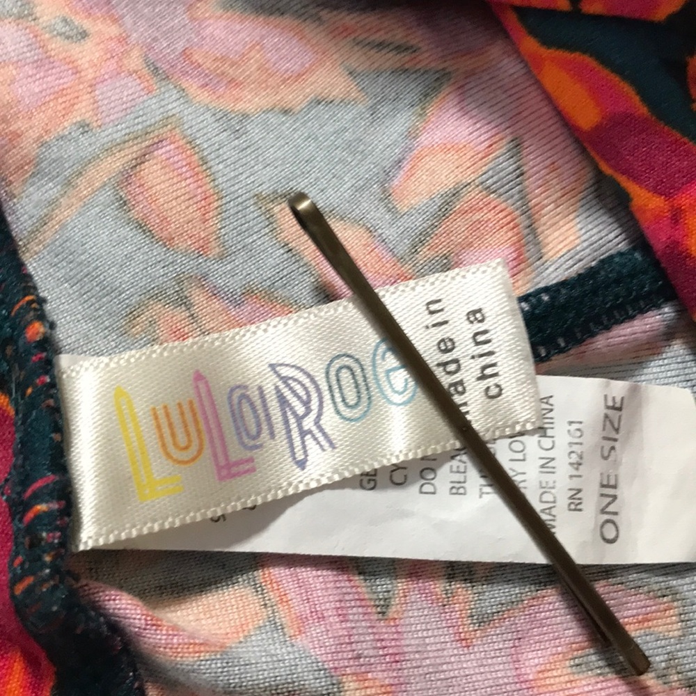 LULAROE LEGGINGS - Picture 6 of 6